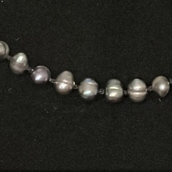 18" Oval Black Faux Pearl Necklace - Picture 3 of 3